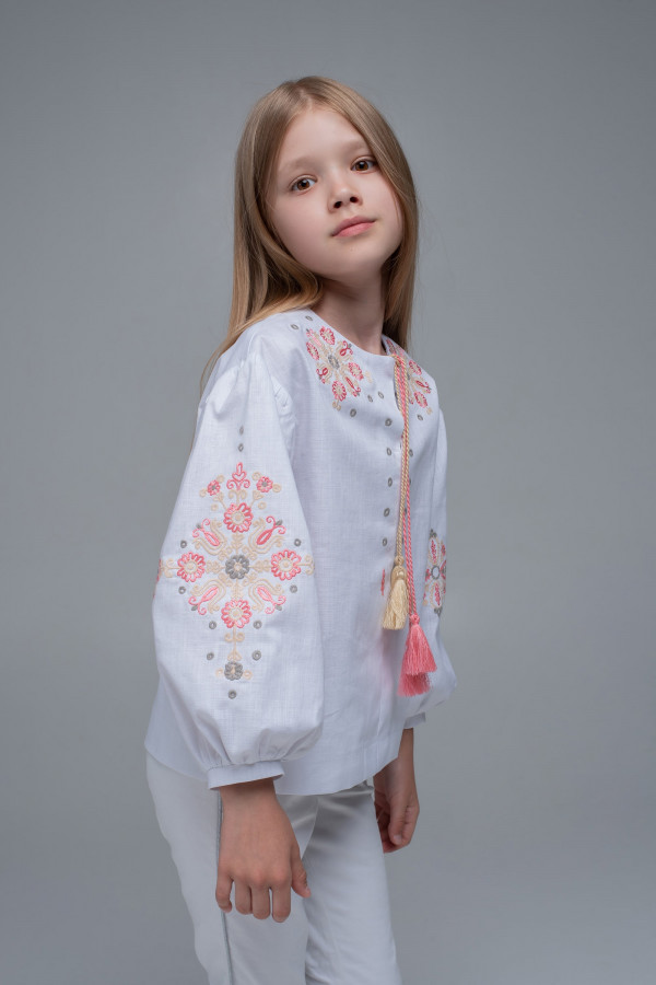 Вишита блуза для дівчинки White1